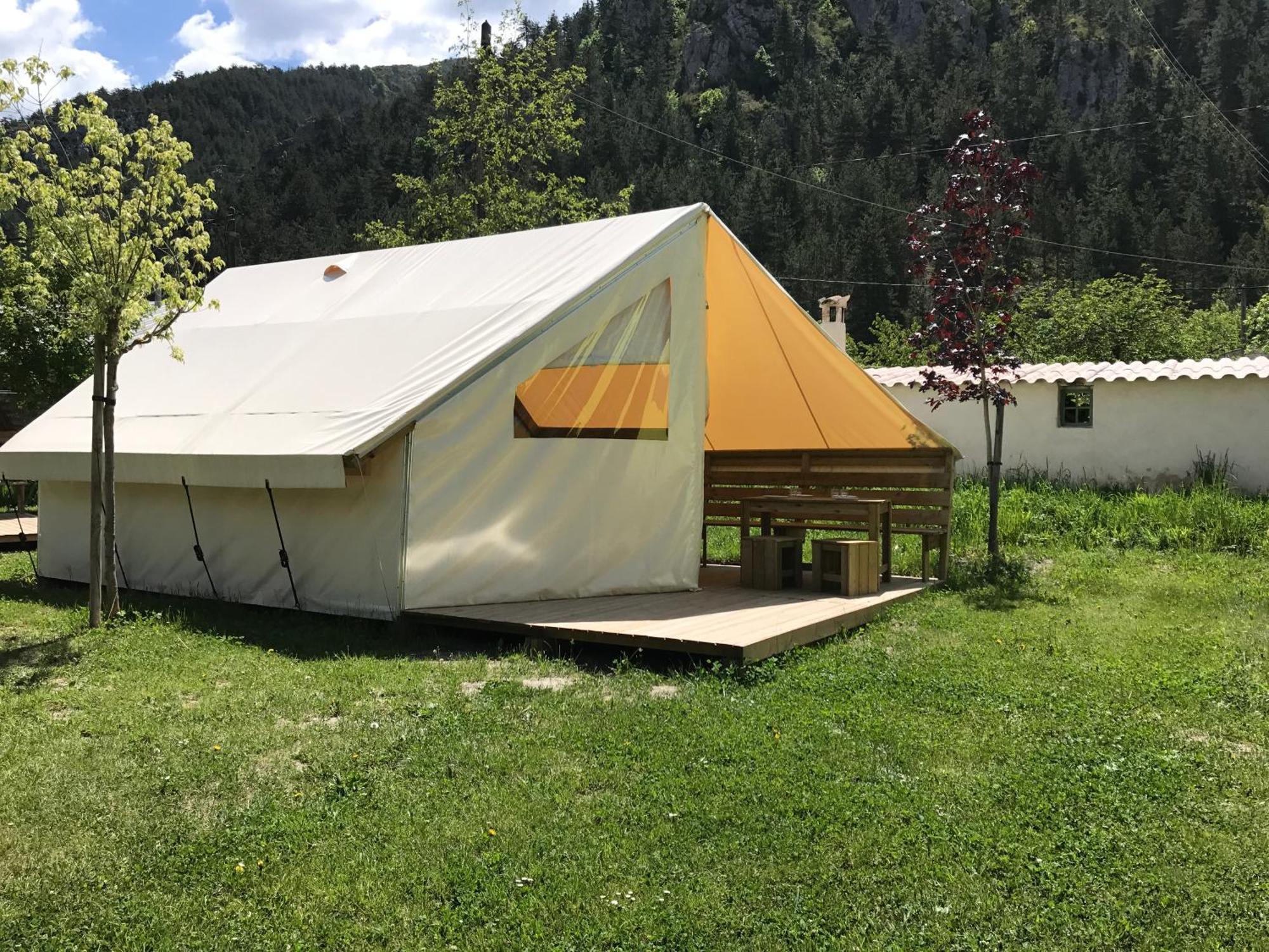 Camping Frederic Mistral カステラーヌ エクステリア 写真